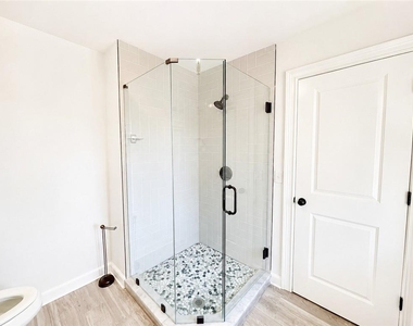 4586 Peachtree Dunwoody Road - Photo Thumbnail 12