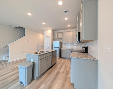 1354 Willow Brook Circle - Photo Thumbnail 4