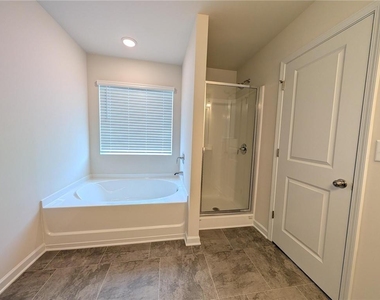 1354 Willow Brook Circle - Photo Thumbnail 13