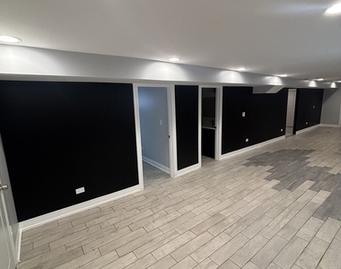 7932 S Peoria Street - Photo Thumbnail 4
