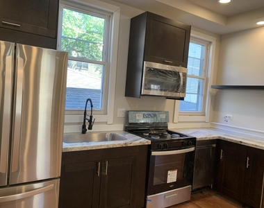 2418 N Washtenaw Avenue - Photo Thumbnail 1