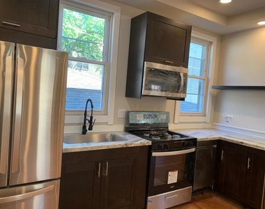 2418 N Washtenaw Avenue - Photo Thumbnail 22