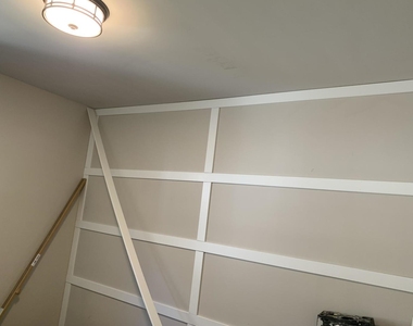 2418 N Washtenaw Avenue - Photo Thumbnail 3