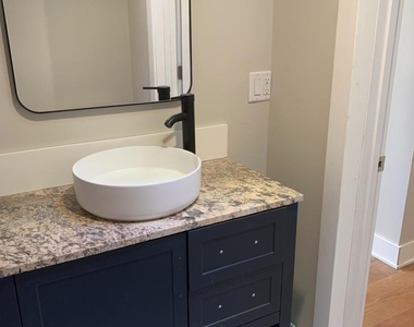 2418 N Washtenaw Avenue - Photo Thumbnail 9