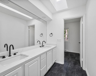 412 Lavergne Avenue - Photo Thumbnail 21
