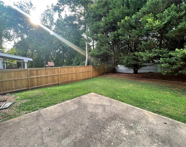 624 Maple Grove Way - Photo Thumbnail 23