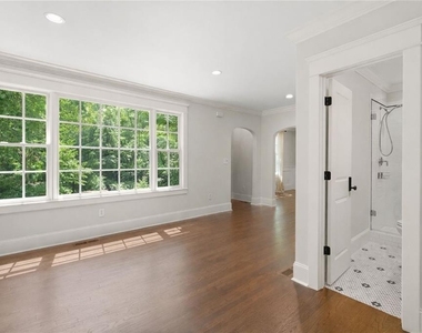 1785a Meadowdale Ave Ne - Photo Thumbnail 6