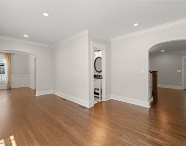 1785a Meadowdale Ave Ne - Photo Thumbnail 5