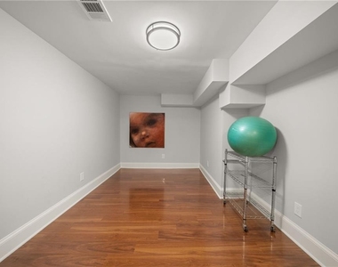 1785a Meadowdale Ave Ne - Photo Thumbnail 36