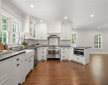 1785a Meadowdale Ave Ne - Photo Thumbnail 17