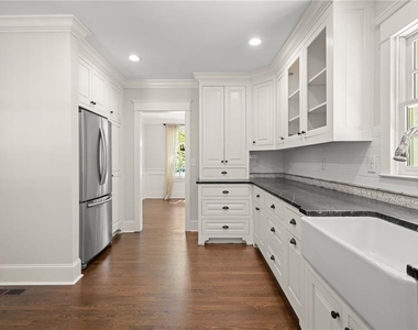 1785a Meadowdale Ave Ne - Photo Thumbnail 18