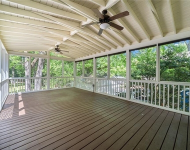 1785a Meadowdale Ave Ne - Photo Thumbnail 10