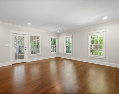 1785a Meadowdale Ave Ne - Photo Thumbnail 9