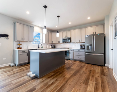 12333 S Prairie Ridge Lane - Photo Thumbnail 3