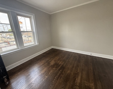 2144 S Gunderson Avenue - Photo Thumbnail 7