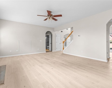 2030 Brook Meadow Drive - Photo Thumbnail 11