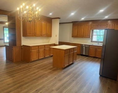 5677 Bentley Road - Photo Thumbnail 4