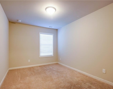 1795 Garbrooke Cove - Photo Thumbnail 13