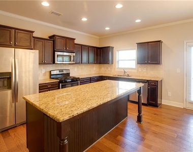 1795 Garbrooke Cove - Photo Thumbnail 7