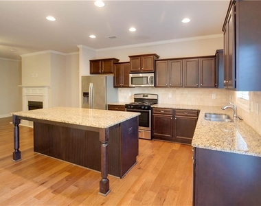 1795 Garbrooke Cove - Photo Thumbnail 8
