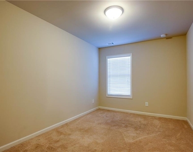 1795 Garbrooke Cove - Photo Thumbnail 16