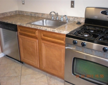 1010 Wynnes Ridge Circle Se - Photo Thumbnail 5