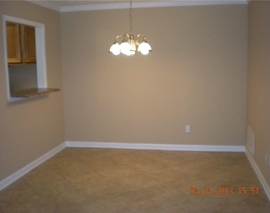 1010 Wynnes Ridge Circle Se - Photo Thumbnail 3