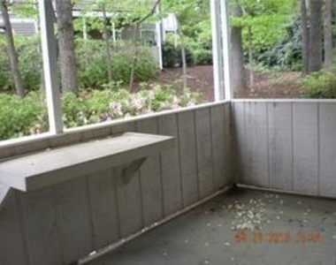 1010 Wynnes Ridge Circle Se - Photo Thumbnail 12