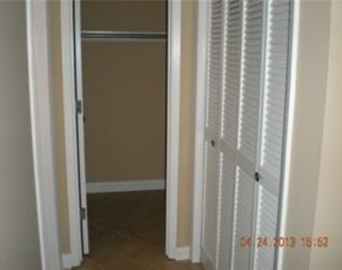 1010 Wynnes Ridge Circle Se - Photo Thumbnail 7