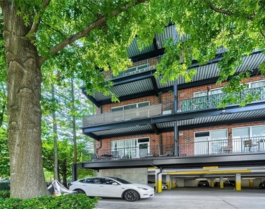 5200 Peachtree Road - Photo Thumbnail 19