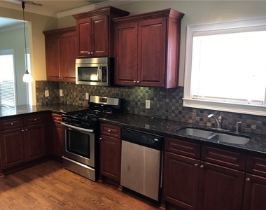 49 Leslie Street Ne - Photo Thumbnail 21