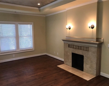 49 Leslie Street Ne - Photo Thumbnail 13