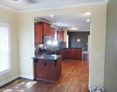 49 Leslie Street Ne - Photo Thumbnail 22