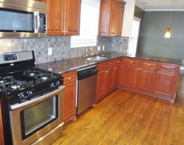 49 Leslie Street Ne - Photo Thumbnail 20