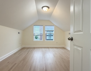 5821 W Gunnison Street - Photo Thumbnail 42