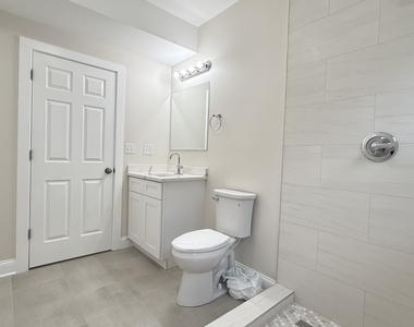 5821 W Gunnison Street - Photo Thumbnail 19