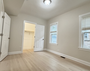 5821 W Gunnison Street - Photo Thumbnail 25