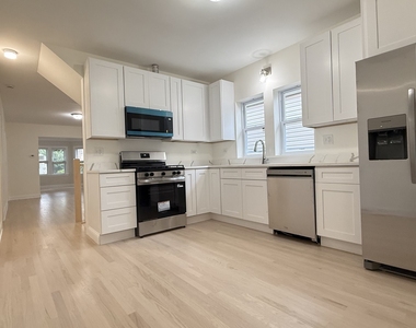 5821 W Gunnison Street - Photo Thumbnail 16