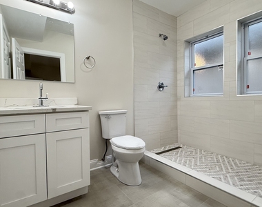 5821 W Gunnison Street - Photo Thumbnail 18