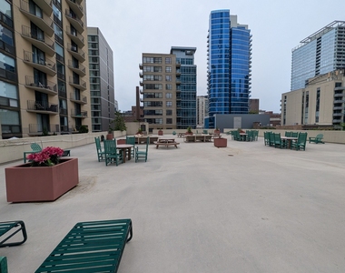 70 W Huron Street - Photo Thumbnail 20