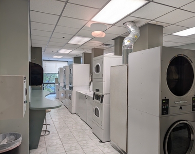 70 W Huron Street - Photo Thumbnail 21