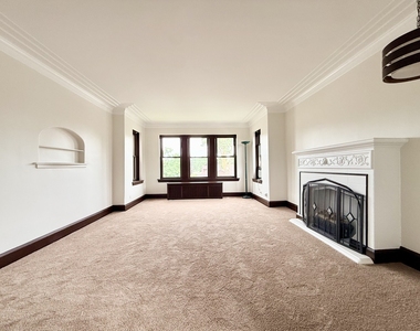 615 E Golf Road - Photo Thumbnail 3