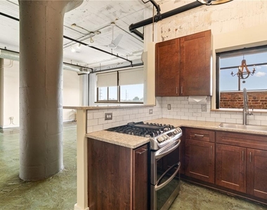 426 Marietta Street Nw - Photo Thumbnail 15