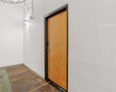 426 Marietta Street Nw - Photo Thumbnail 5