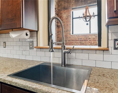 426 Marietta Street Nw - Photo Thumbnail 18
