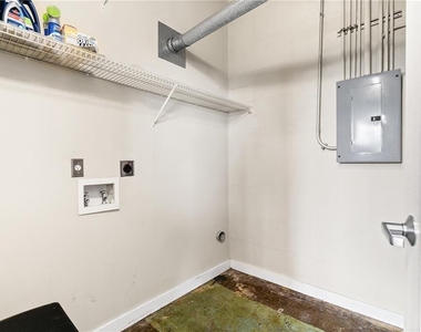 426 Marietta Street Nw - Photo Thumbnail 19