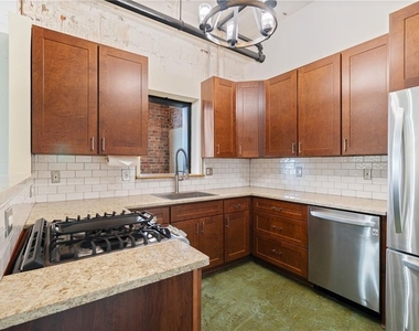426 Marietta Street Nw - Photo Thumbnail 16