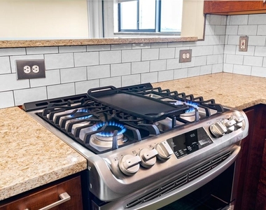 426 Marietta Street Nw - Photo Thumbnail 17