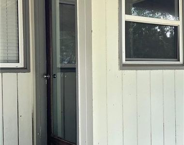 1945 Dellwood Drive Nw - Photo Thumbnail 3