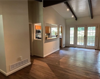 1945 Dellwood Drive Nw - Photo Thumbnail 8